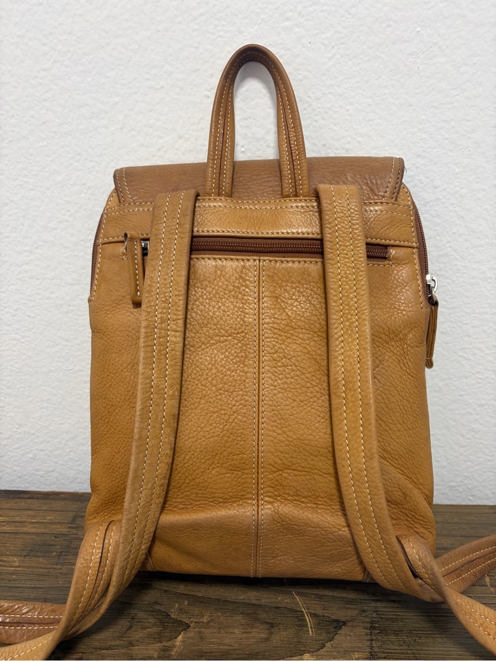 Vintage Tignanello Natural Camel Tan Leather Backpack - Picture 14 of 14